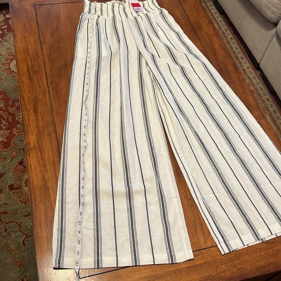 LASCANA NWT Women's Striped Wide Leg Size 4 Black and Cream Pants - Picture 5 of 13
